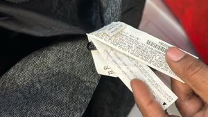 Women's Gray Textured Blazer