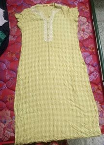 Light Olive Green Embroidered Kurta – Size M