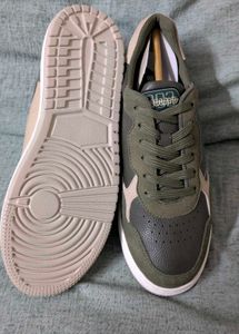 Limited Edition Size 8