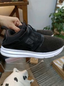 Athletic Shoes - Stylish & Comfortable