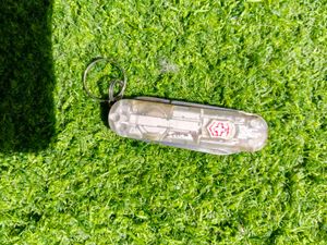 VICTORINOX SIGNATURE LITE – TRANSPARENT WHITE / SI