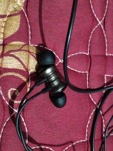 Wired Earphones