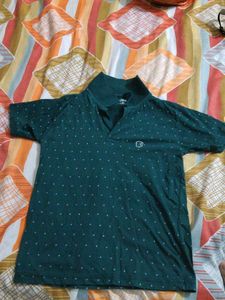 I am selling a t-shirt.