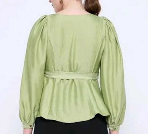 Stylish Puff Sleeve Belted Top