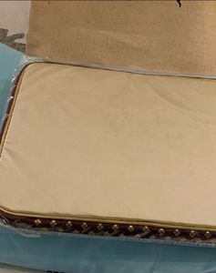 Jeweller pouch Embellished by Tanishq