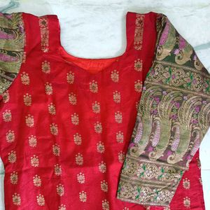 banarsi Red Kurta Set with Green Bottom