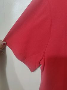 Gap Men's Casual Tshirt. New With Tag.
