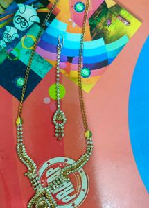 Gold+White stone Necklace &amp; Tikka Set