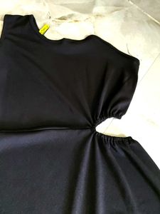 Elegant Black One-Shoulder Maxi Dress
