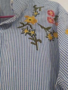 Good Offer 🤩Women's Shirt💙🤍