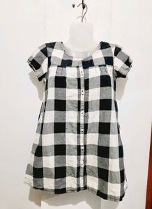 Cute Black & White Checkered Tunic Top