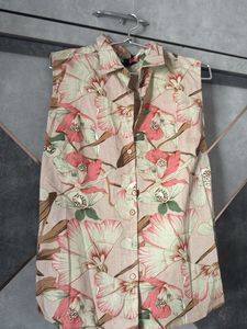 Chic Floral Sleeveless Blouse