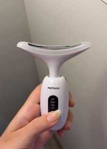 PROTOUCH Skin Lift Device