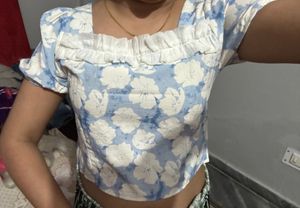FLORAL PRINT CROP TOP