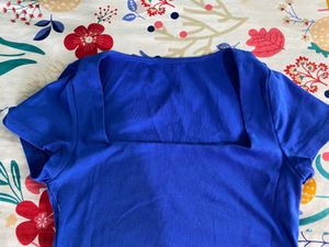 cropped Blue top