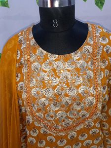 Very graceful Brand New Suit Set