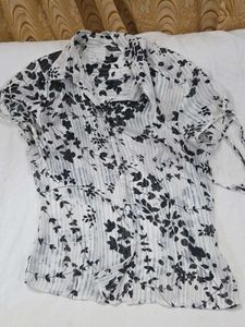 Nexus Chic Black &amp; White Floral Blouse