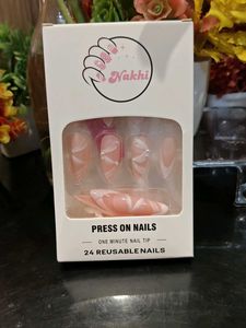 Nakhi Press On Nails