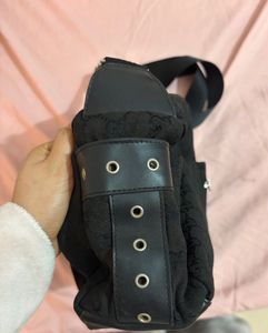 Gucci Shoulder Bag - Classic Style