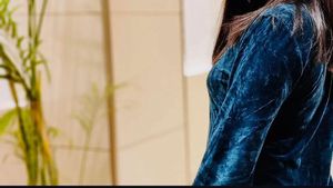 Stylish Blue Velvet Kurta