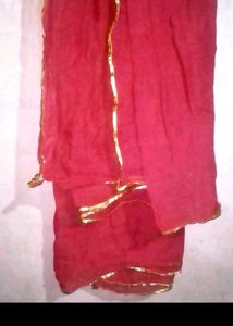Red Dupatta with Gold Border Luggdi Odna
