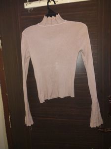 Woolen Top With Long Sleeves