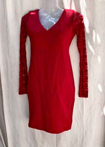 I. Elegant Red Lace Sleeve Dress