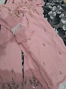 Elegant Pink Kurta with Embroidery