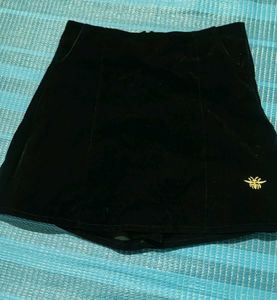 Elegant Black Skirt