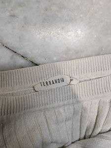 Cream Ribbed Knit Cropped Sweater