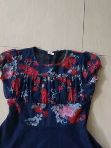 BEAUTIFUL GOWN!!...In Very Good Condition...!!