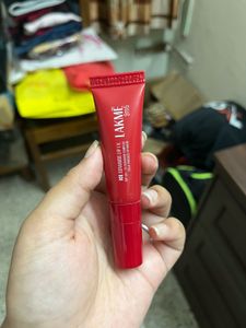 Lakme Ceramide Lip Balm- Berry Boost 8g