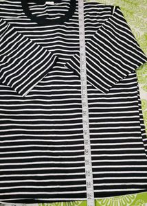 Classic Black &amp; White Striped Tee