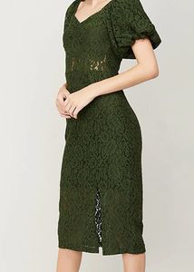 off shoulder sweetheart neck dress