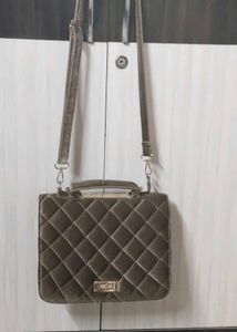 Combo of Quilted Velvet Handbag and pretty necklac