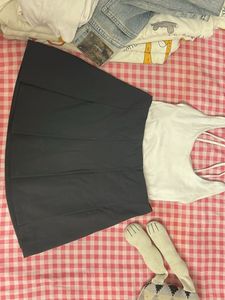 H&M Pleated Black Mini Skirt