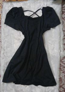 Chic Black Puff Sleeve Dress