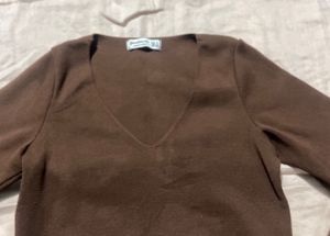 Chic Long Sleeve V-Neck Crop Top