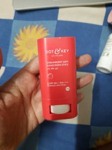 dot& key suncream strawberry dew stick spf 50+/PA+