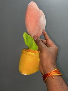 Vase plush