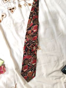 Silk Tie Designer