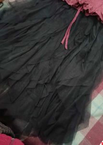 Cute Outfit: Top &amp; Tulle Skirt