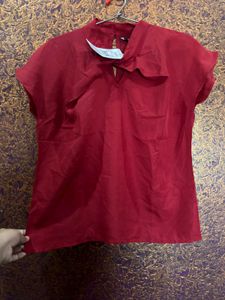 With tag Chic Red Cut-Out Neck Top