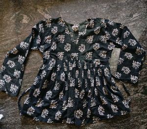 Set of 2 Printed Wrap Kurtas