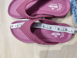 Brand New Women's Slipper
