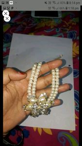 pearl  necklace with earrings