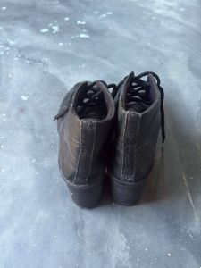 Stylish Black Lace-Up Boots