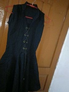 Sleeveless Black Dress with Lace-Up Front