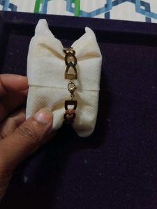Elegant Gold-Tone Fashion Bracelet