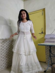 White Stylish Top And Skirt Last Price